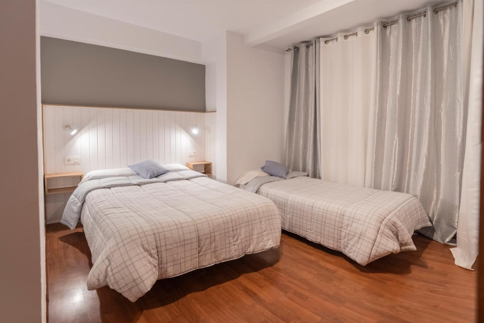 Hostal Julio Cesar La Virgen del Camino Εξωτερικό φωτογραφία