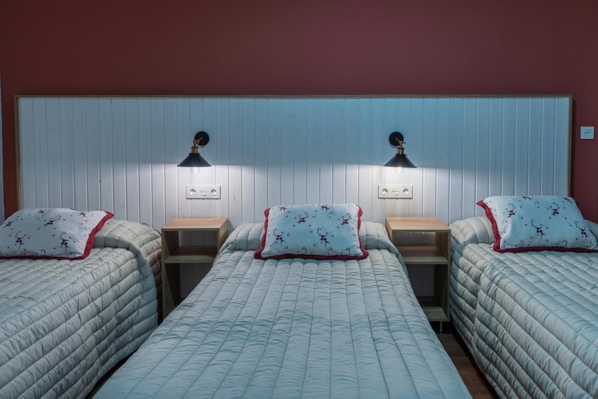 Hostal Julio Cesar La Virgen del Camino Εξωτερικό φωτογραφία