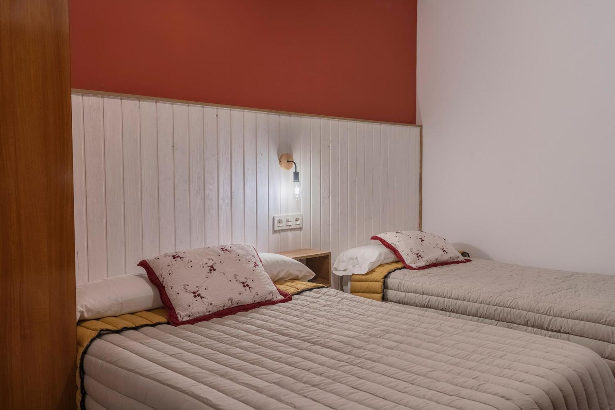 Hostal Julio Cesar La Virgen del Camino Εξωτερικό φωτογραφία