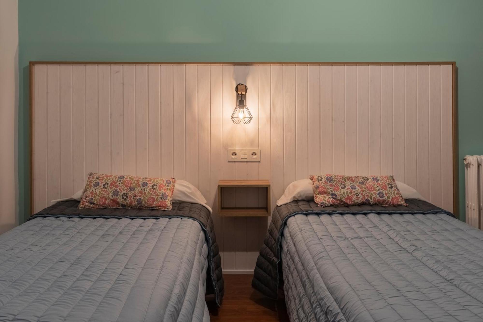 Hostal Julio Cesar La Virgen del Camino Εξωτερικό φωτογραφία